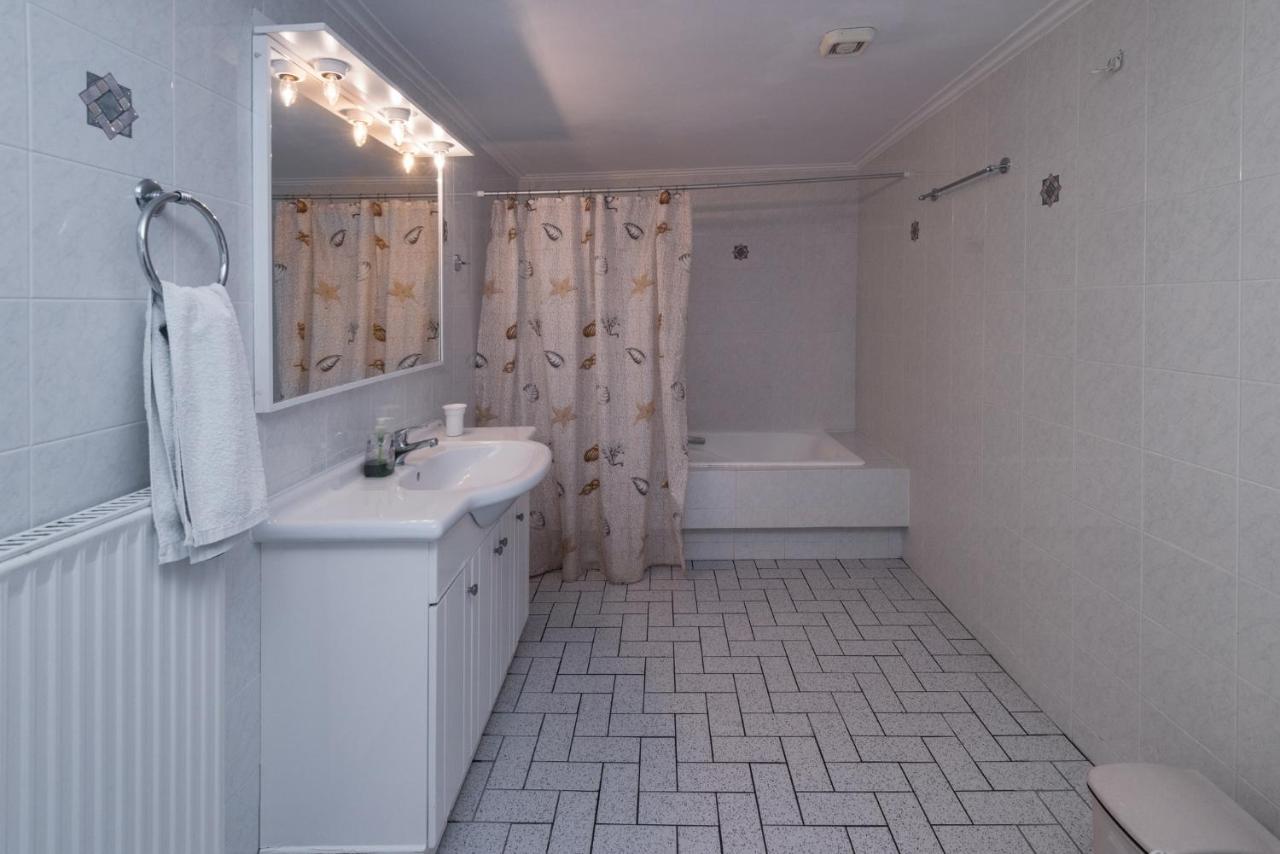 Niki'S Apartment Палеохора Экстерьер фото